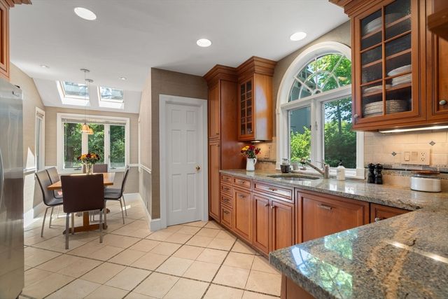 24 Fenno Rd, Newton, MA 02459