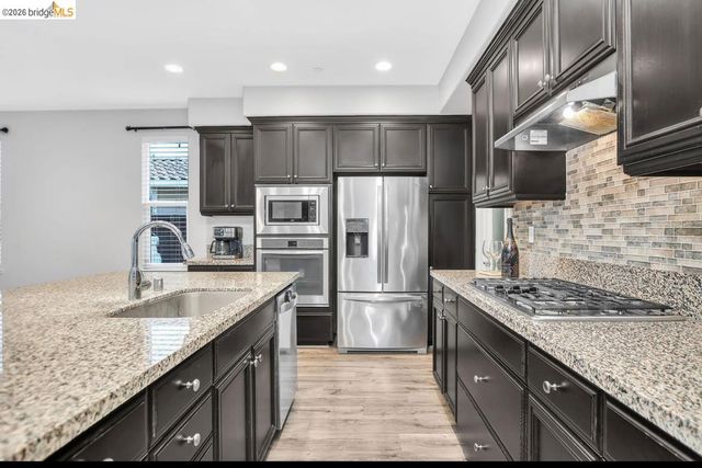 8461 Pinehollow Cir, Discovery Bay, CA 94505