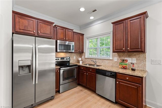 5076 Wyngate Village Drive, Winston-salem, NC 27103
