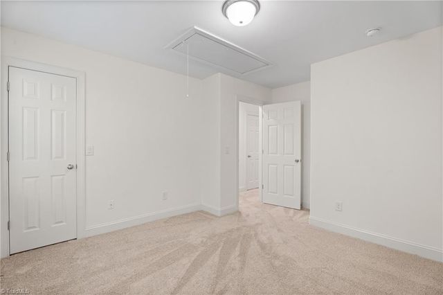 5076 Wyngate Village Drive, Winston-salem, NC 27103