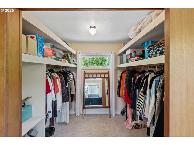 1300 INGERSOLL St, Coos Bay, OR 97420