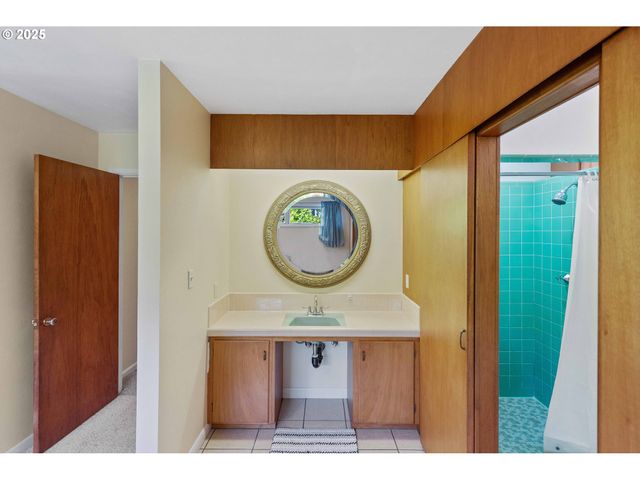 1300 INGERSOLL St, Coos Bay, OR 97420