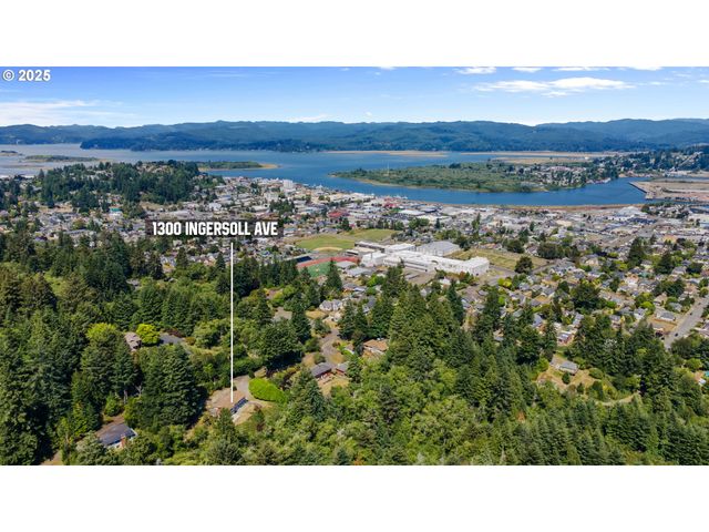1300 INGERSOLL St, Coos Bay, OR 97420