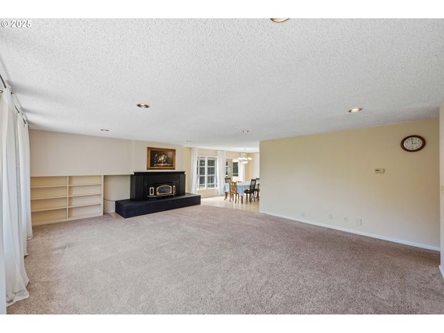 1300 INGERSOLL St, Coos Bay, OR 97420