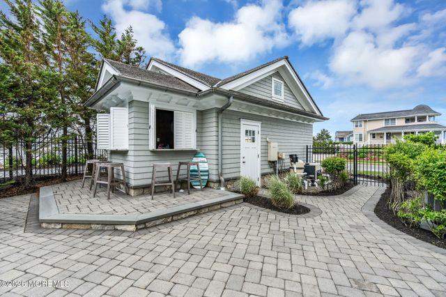 2105 Ocean Avenue N, Spring Lake, NJ 07762