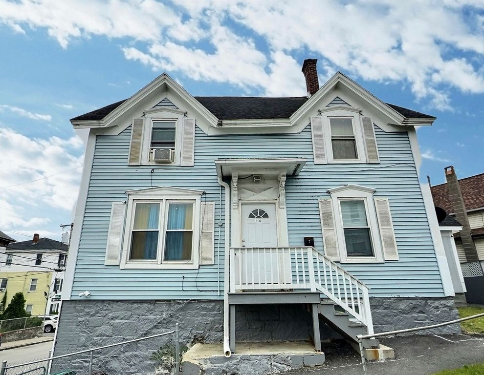 15-17 Whipple St, Lowell, MA 01852