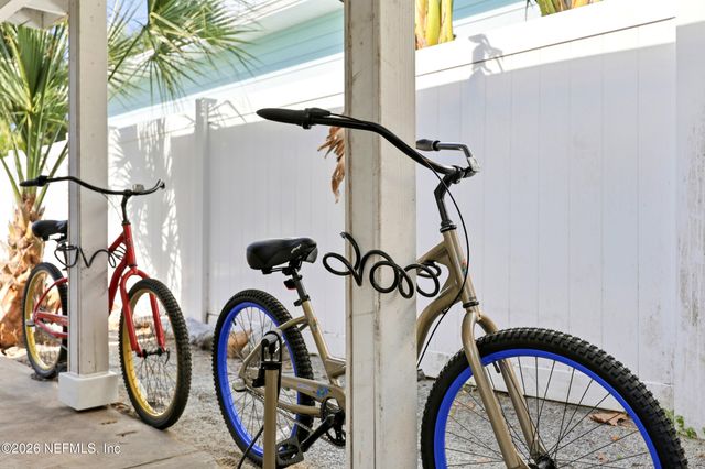 255 SHERRY Drive, Atlantic Beach, FL 32233