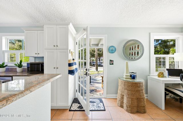 255 SHERRY Drive, Atlantic Beach, FL 32233