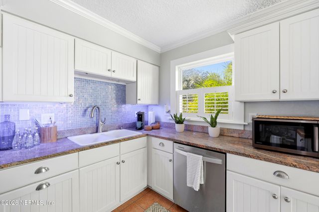 255 SHERRY Drive, Atlantic Beach, FL 32233