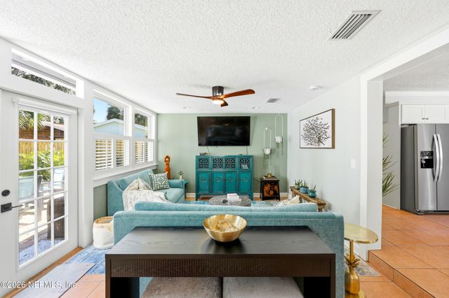 255 SHERRY Drive, Atlantic Beach, FL 32233