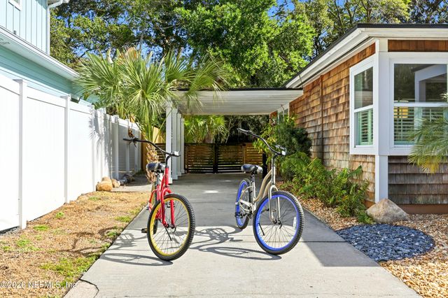 255 SHERRY Drive, Atlantic Beach, FL 32233