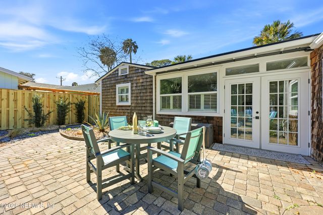 255 SHERRY Drive, Atlantic Beach, FL 32233