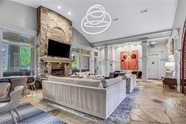 637 Stickley Oak Way, Woodstock, GA 30189