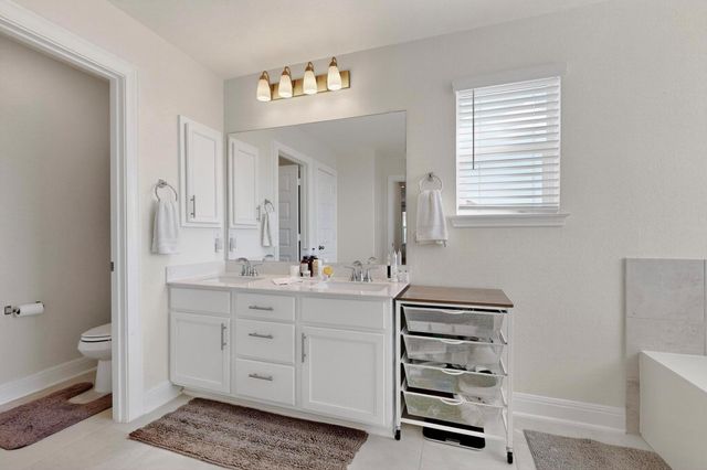 3830 Riardo DR, Round Rock, TX 78665