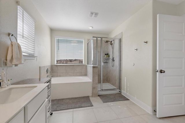 3830 Riardo DR, Round Rock, TX 78665