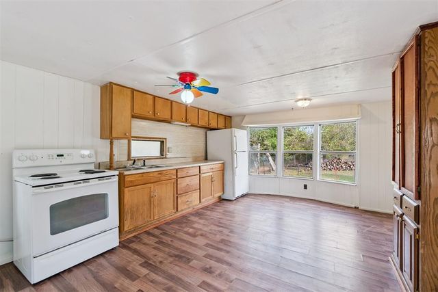 26555 Elm Road, Blanchard, OK 73010