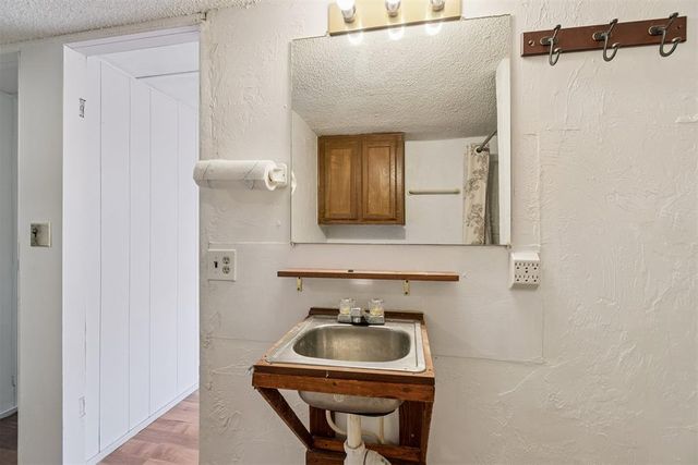 26555 Elm Road, Blanchard, OK 73010