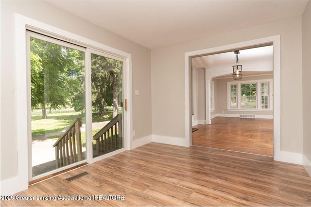 411 Lewis Street, Eaton Rapids, MI 48827