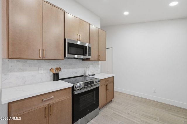 4716 E LONE CACTUS Drive, Phoenix, AZ 85050