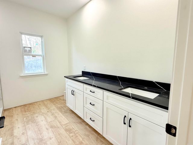 1015 Clinton Court, Alexander, AR 72002