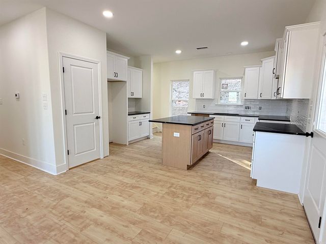 1015 Clinton Court, Alexander, AR 72002