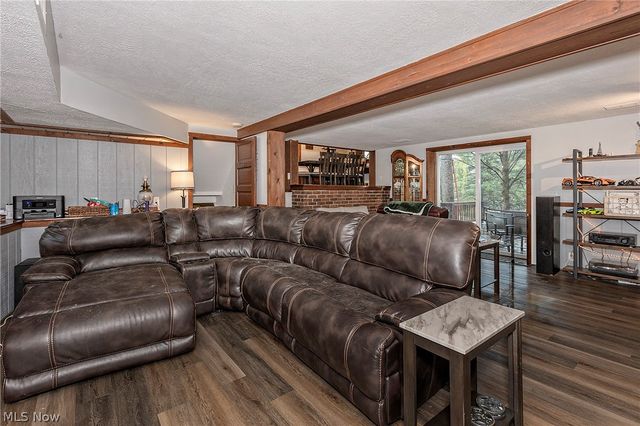2526 Harris Road, Broadview Heights, OH 44147
