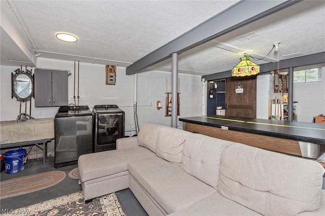2526 Harris Road, Broadview Heights, OH 44147