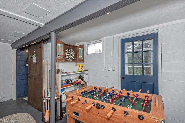 2526 Harris Road, Broadview Heights, OH 44147