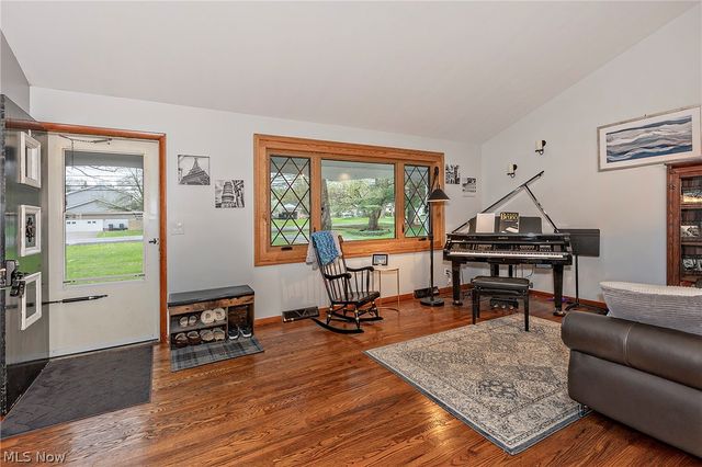 2526 Harris Road, Broadview Heights, OH 44147