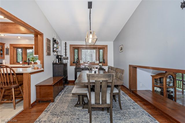 2526 Harris Road, Broadview Heights, OH 44147