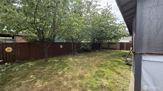 1518 104th St S, Tacoma, WA 98444