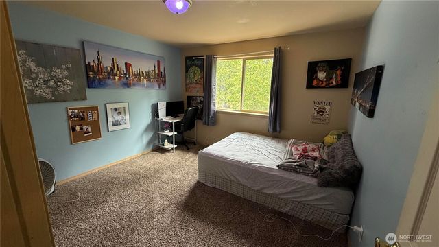 1518 104th St S, Tacoma, WA 98444