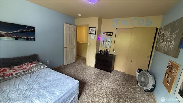 1518 104th St S, Tacoma, WA 98444