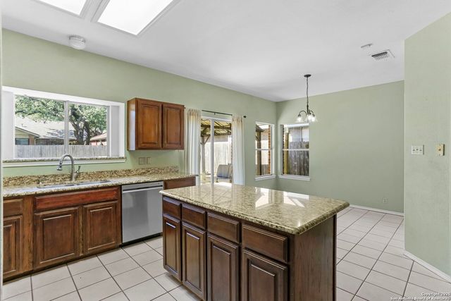 13907 Blenhein Rdg, San Antonio, TX 78231