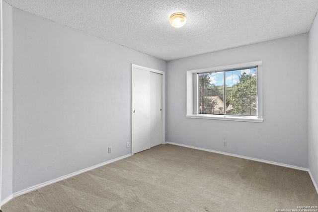 13907 Blenhein Rdg, San Antonio, TX 78231