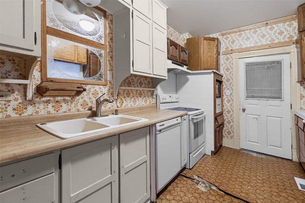 3222 5th Avenue N, Great Falls, MT 59401 photo 5