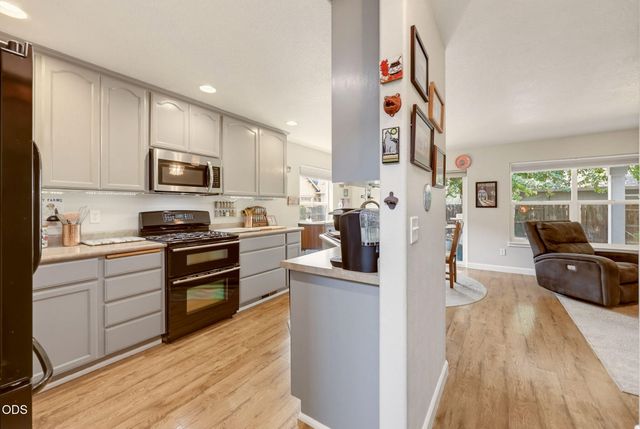 649 Spring Valley Drive, Medford, OR 97501