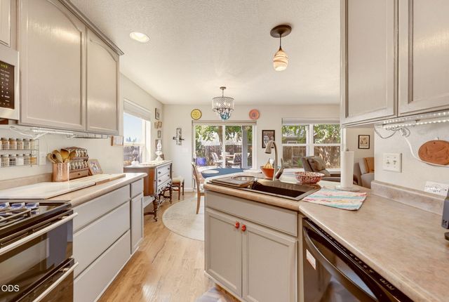 649 Spring Valley Drive, Medford, OR 97501