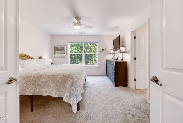 649 Spring Valley Drive, Medford, OR 97501