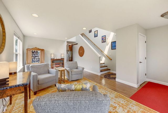 649 Spring Valley Drive, Medford, OR 97501