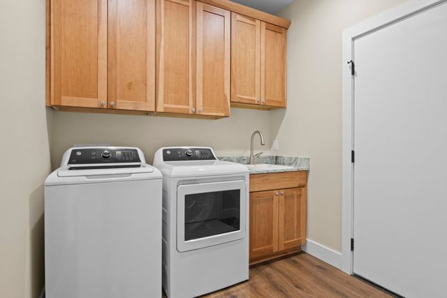 4054 Center Farm Lane, Traverse City, MI 49685