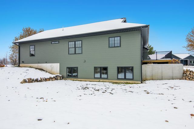 4054 Center Farm Lane, Traverse City, MI 49685