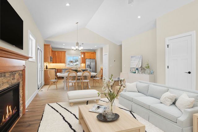 4054 Center Farm Lane, Traverse City, MI 49685