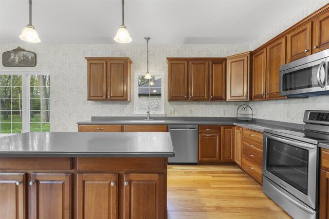 5100 STREICH LANE, Oshkosh, WI 54902