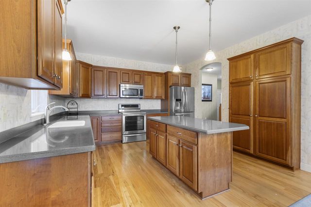 5100 STREICH LANE, Oshkosh, WI 54902