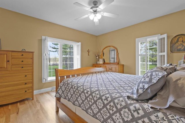 5100 STREICH LANE, Oshkosh, WI 54902