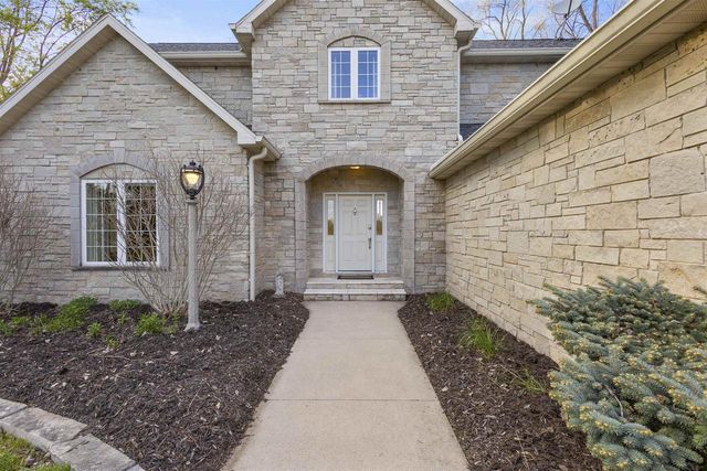 5100 STREICH LANE, Oshkosh, WI 54902