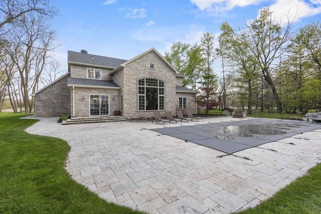 5100 STREICH LANE, Oshkosh, WI 54902