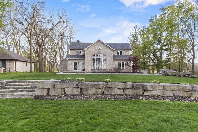 5100 STREICH LANE, Oshkosh, WI 54902
