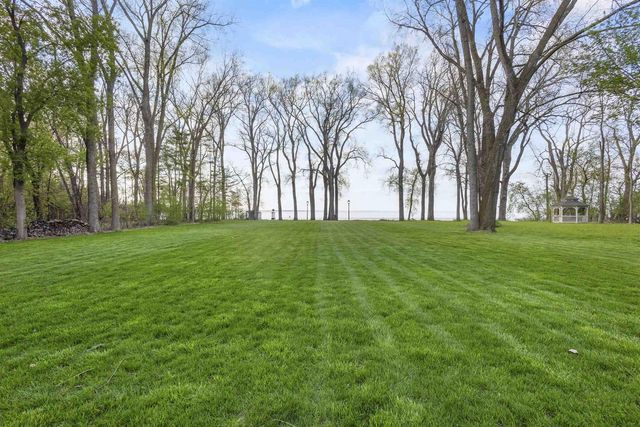 5100 STREICH LANE, Oshkosh, WI 54902